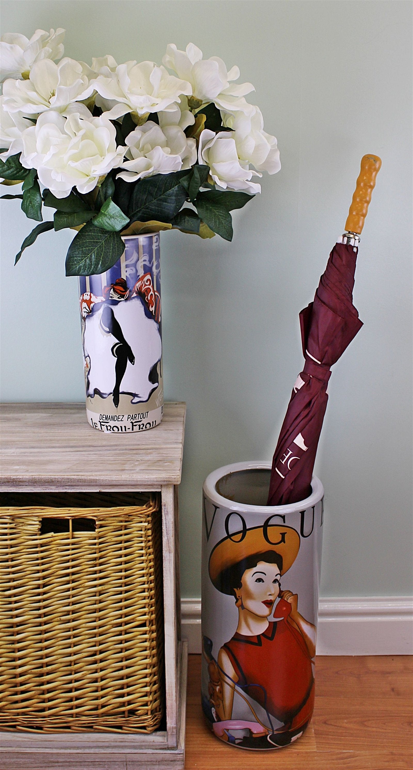 Umbrella Stand, Vogue Design With Free Vase