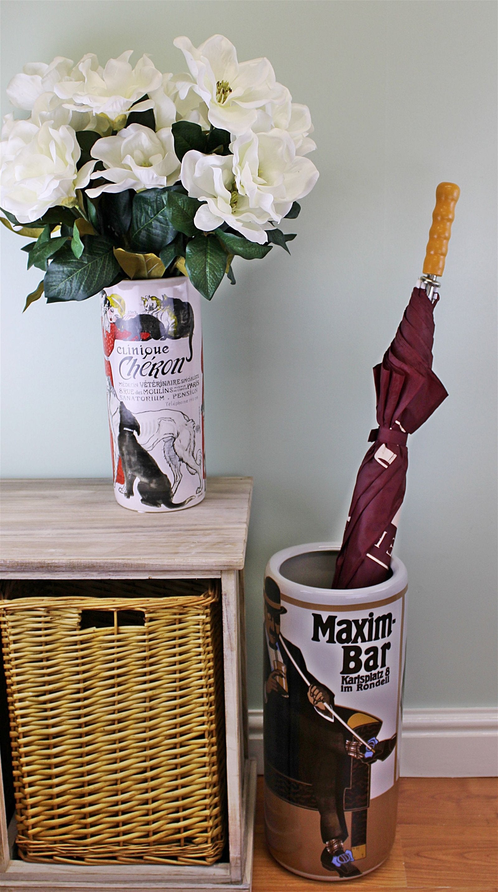 Umbrella Stand, Maxim Bar Design With Free Vase