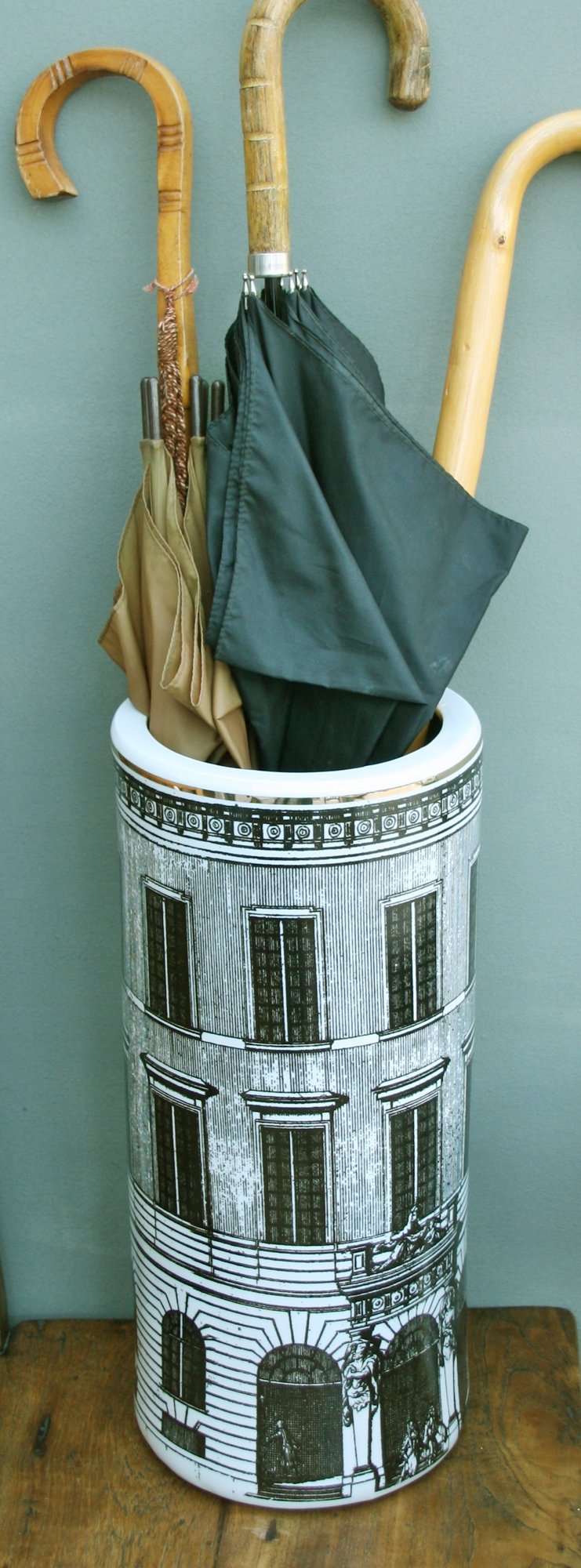 Ceramic Umbrella Stand, Monochrome Building Design