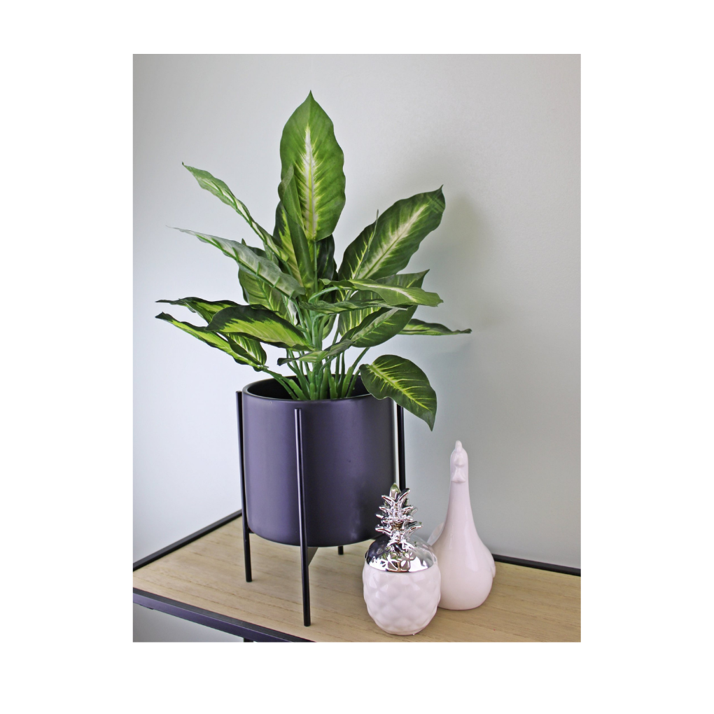 Black Planter With Metal Stand 24cm